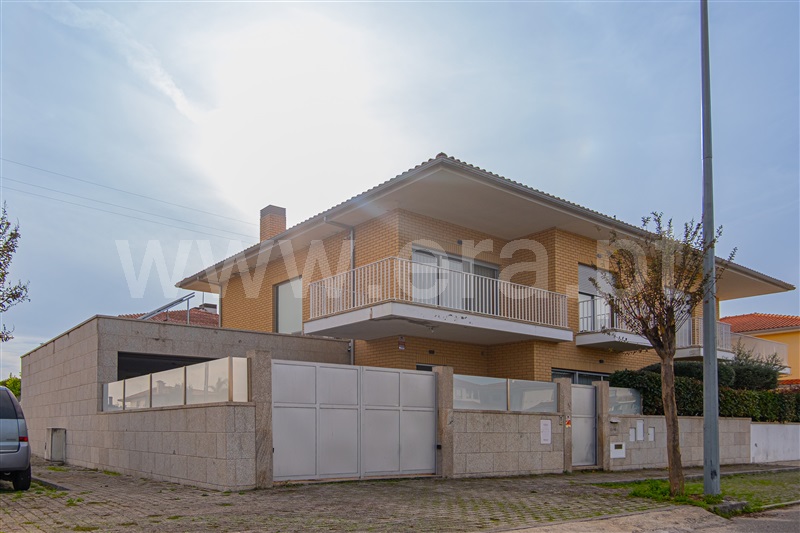 Moradia Geminada T3 / Viana do Castelo, Barroselas e Carvoeiro