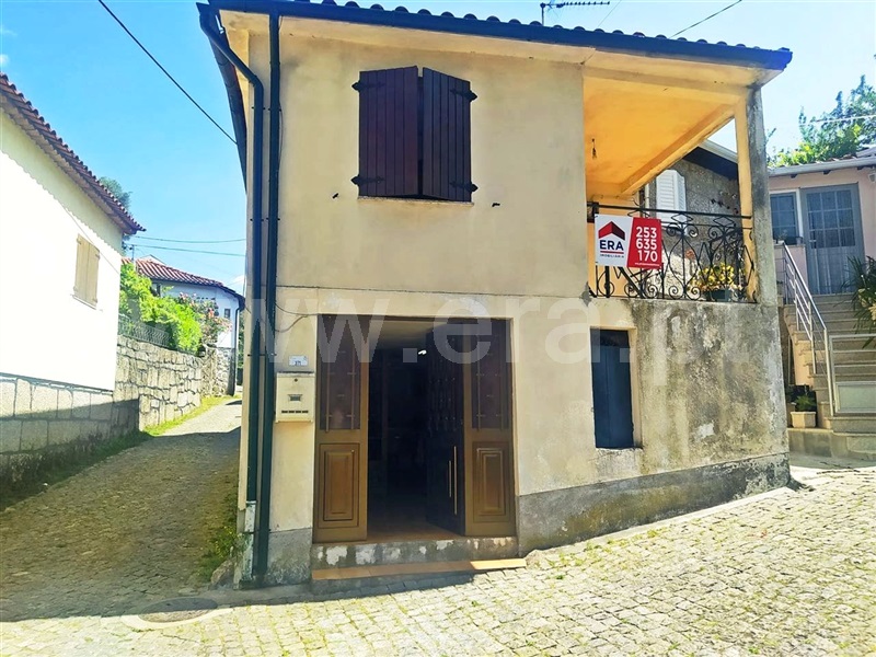 Moradia Geminada T3 / Vieira do Minho, Rossas