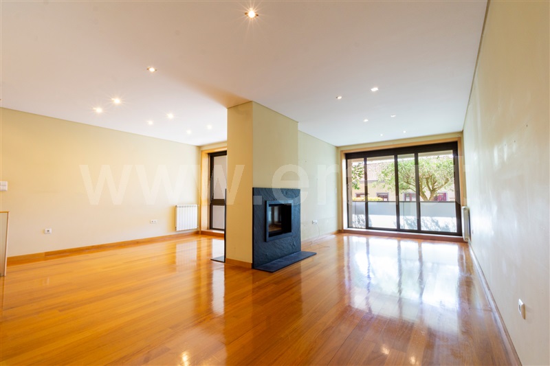 Moradia Geminada T3 / Vila Nova de Gaia, Arcozelo