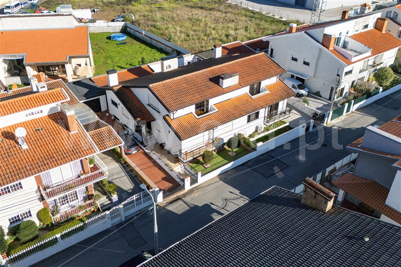 Moradia T3 à venda em Serzedo e Perosinho, Vila Nova de Gaia — foto 2