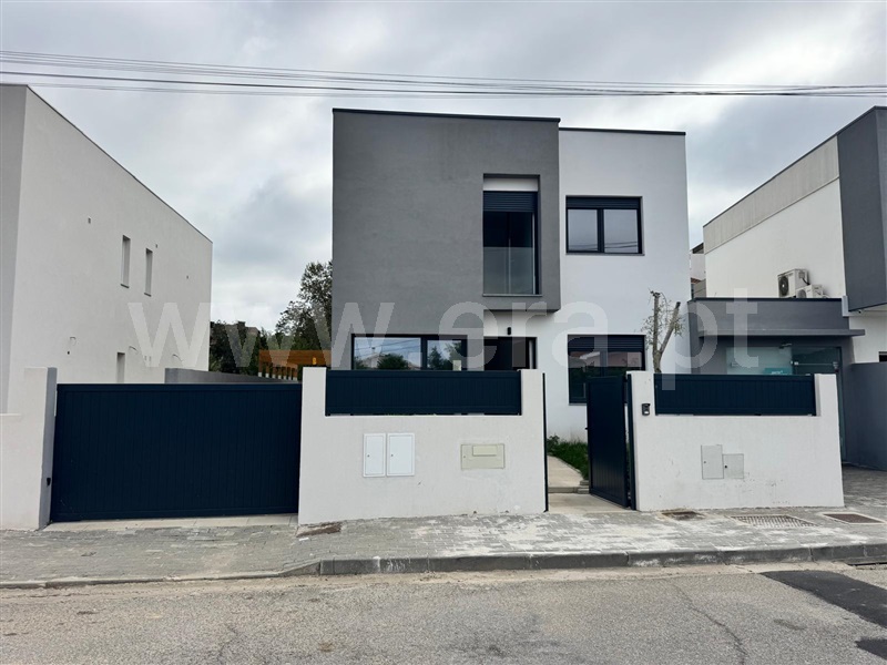 Moradia Geminada T4 / Águeda, Aguada de Cima
