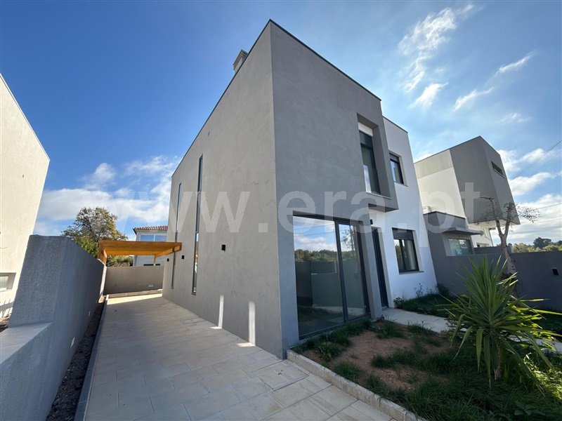 Moradia Geminada T4 / Águeda, Aguada de Cima