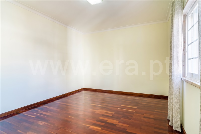 Moradia T4 à venda em Capuchos, Almada — foto 16