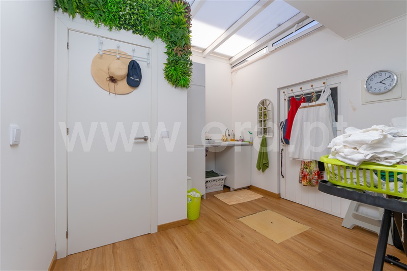 Moradia Geminada T4 Amadora, Mina de Água - 1501831 - 2