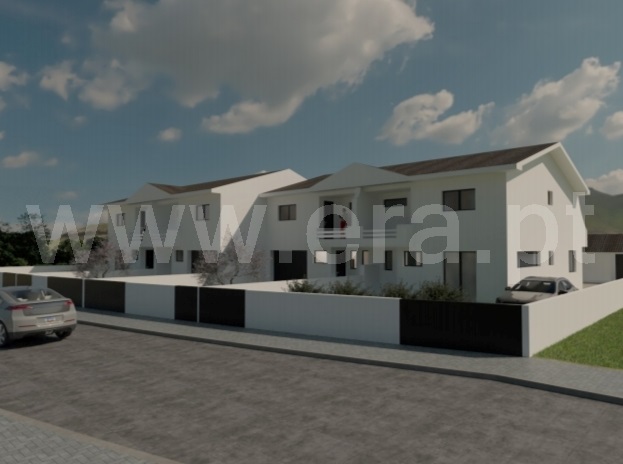 Moradia Geminada T4 / Aveiro, Eixo e Eirol