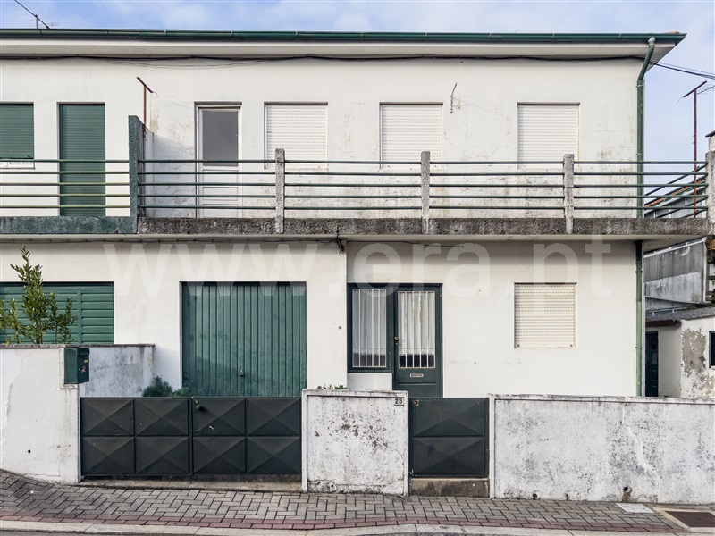 Moradia Geminada T4 / Barcelos, Arcozelo