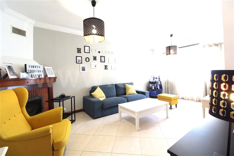 Moradia Geminada T4 / Cascais, Alcabideche Centro