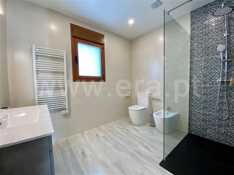 Moradia Geminada T4 Chaves, Bustelo - 1466104 - 14