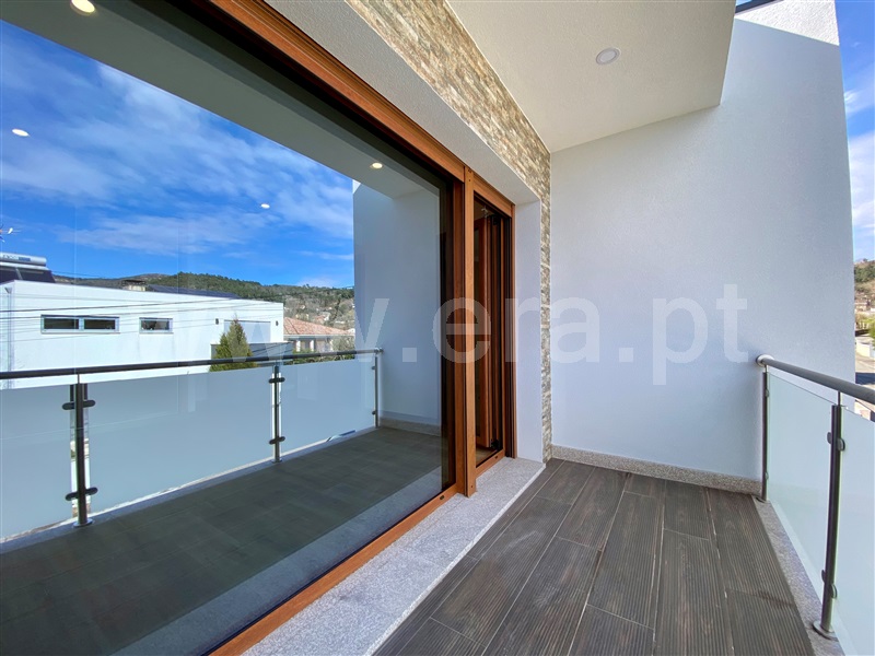 Moradia Geminada T4 Chaves, Bustelo - 1466104 - 21