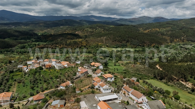 Moradia Geminada T4 com Quintal Covilhã, Ourondo - 1457266 - 50