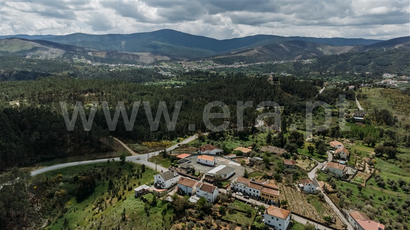 Moradia Geminada T4 com Quintal Covilhã, Ourondo - 1457266 - 53