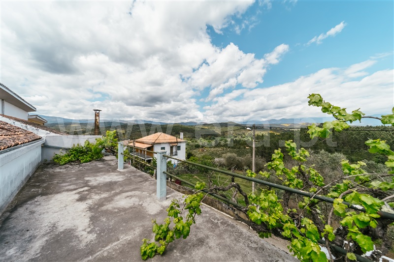 Moradia T4 à venda em Ourondo, Covilhã — foto 19