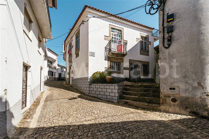 Moradia Geminada T4 / Fundão, Souto da Casa