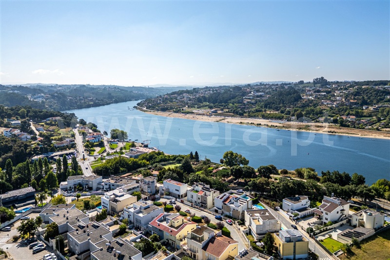 Moradia Geminada T4 / Gondomar, Gondomar (São Cosme), Valbom e Jovim