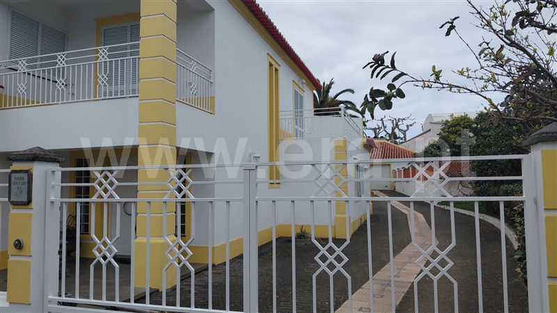 Moradia T4 à venda em Lagoa (Nossa Senhora do Rosário), Lagoa — foto 2
