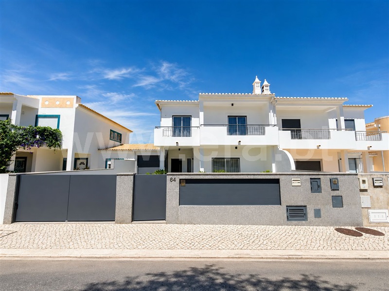 Moradia Geminada T4 / Lagos, São Gonçalo de Lagos