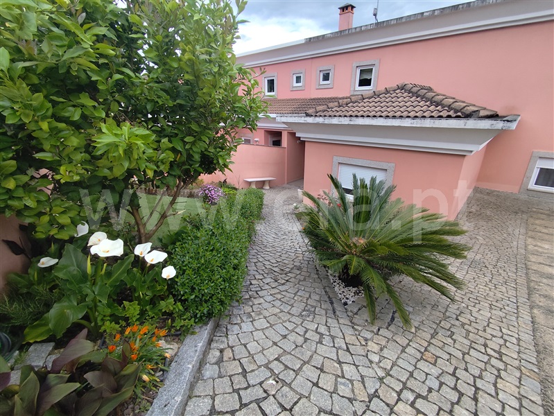 Moradia Geminada T4 / Lamego, Lamego (Almacave e Sé)