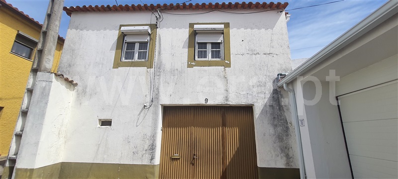 Moradia Geminada T4 / Lousã, Foz de Arouce e Casal de Ermio