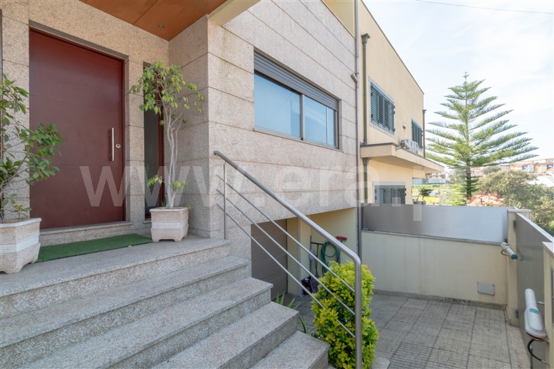 Moradia T4 à venda em São Mamede de Infesta, Matosinhos — foto 2