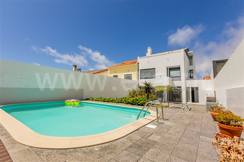Moradia Geminada T4 / Ponta Delgada, Arrifes