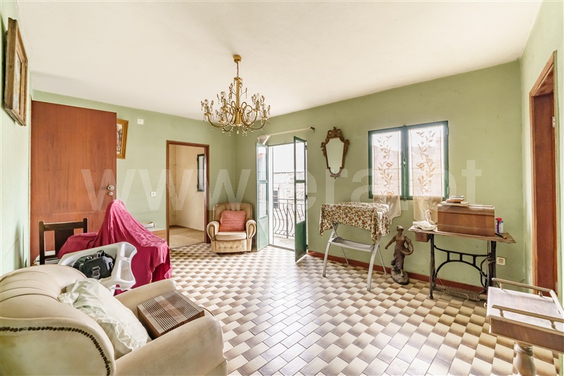 Moradia T4 em Casteleiro, €75.000