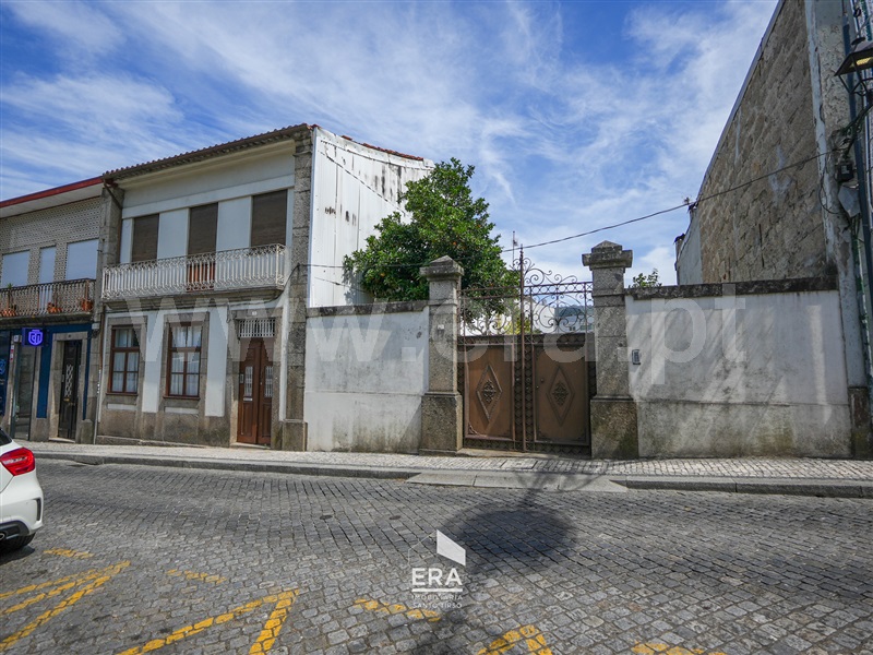 Moradia Geminada T4 / Santo Tirso, Santo Tirso, Couto (Santa Cristina e São Miguel) e Burgães