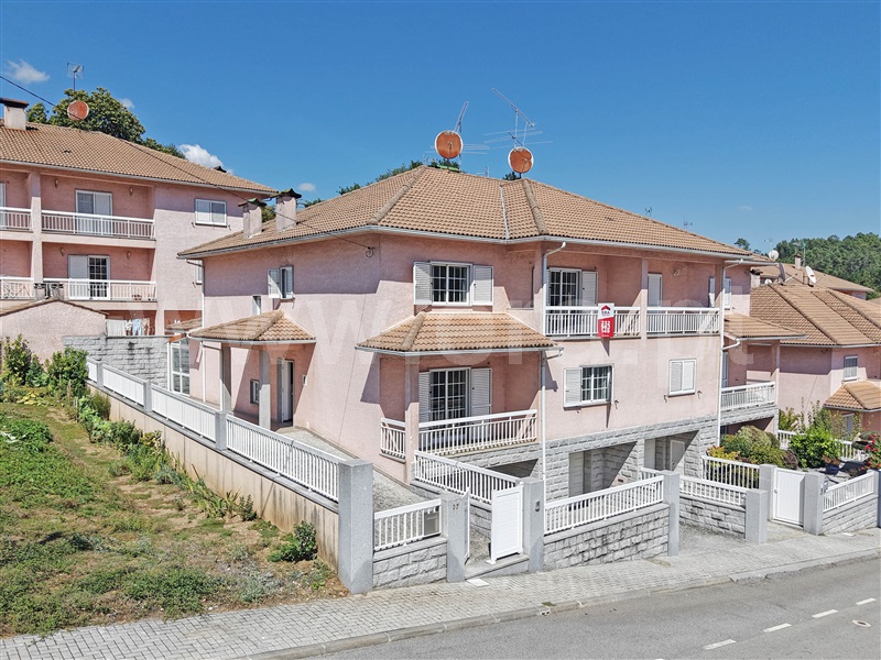 Moradia Geminada T4 / Sátão, Sátão