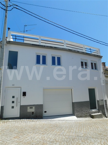 Moradia Geminada T4 / Seia, Santa Eulália