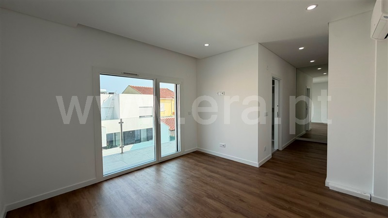 Moradia T4 à venda em Amora, Seixal — foto 14
