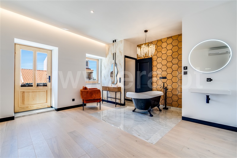 Moradia Geminada T4 / Silves, Pera