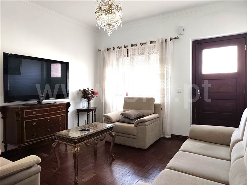 Moradia T4 em Algueirão-Mem Martins, €389.900