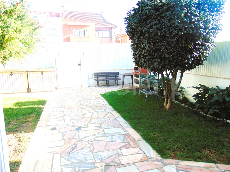 Moradia Geminada T4 / Sintra, Algueirão Velho
