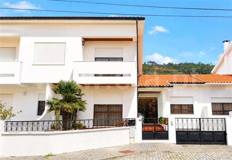 Moradia Geminada T3 / Viana do Castelo, Areosa