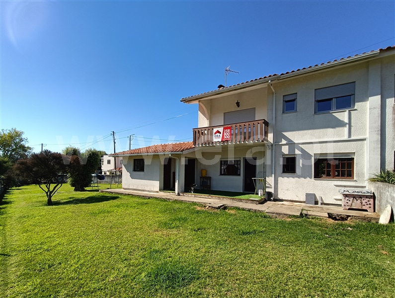 Moradia T4 à venda em Carreço, €375.000