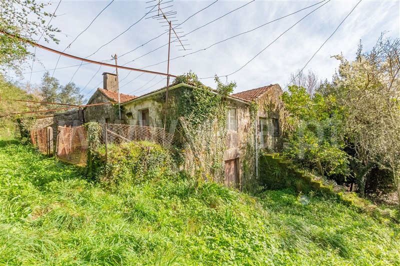 Moradia Geminada T4 / Vila Nova de Cerveira, Candemil e Gondar