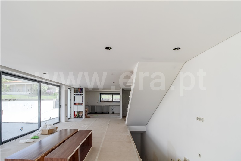 Moradia Geminada T5 Barcelos, Cossourado - 1411595 - 8