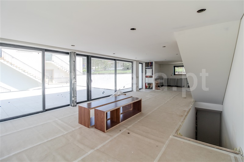 Moradia Geminada T5 Barcelos, Cossourado - 1411595 - 9