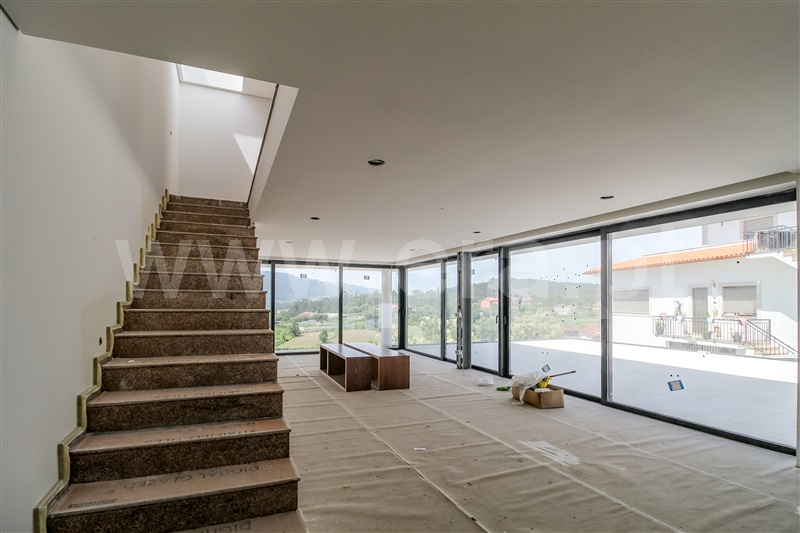 Moradia Geminada T5 Barcelos, Cossourado - 1411595 - 13
