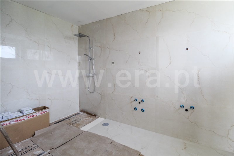 Moradia Geminada T5 Barcelos, Cossourado - 1411595 - 15