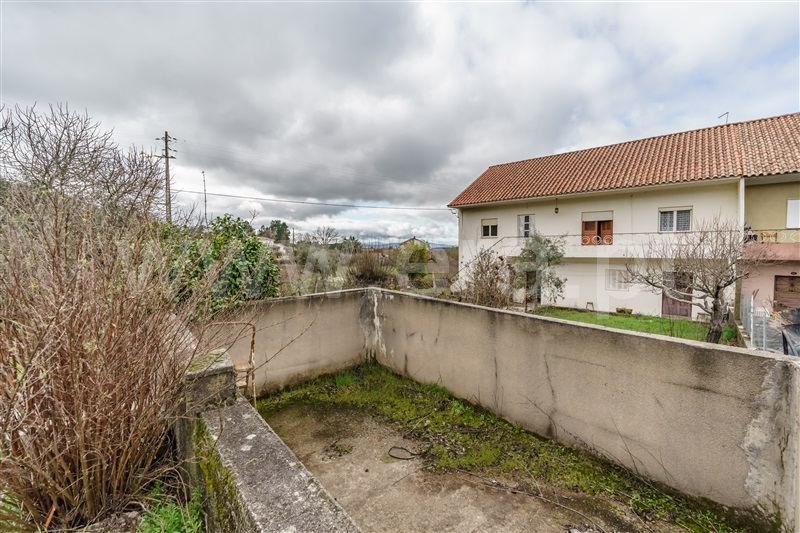 Moradia T5 em Inguias, €160.000