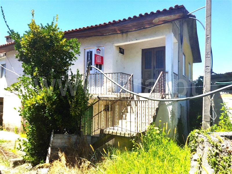 Moradia Geminada T5 / Castelo de Paiva, Sobrado e Bairros
