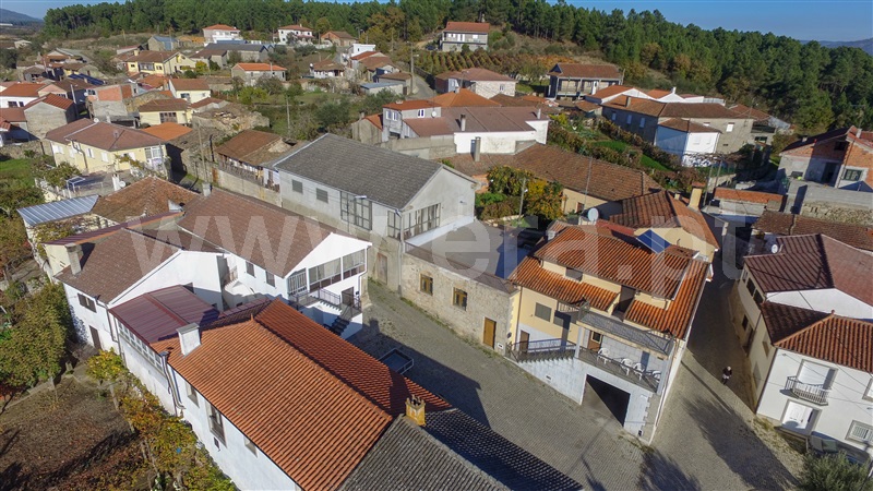 Moradia Geminada T5 Chaves, Curalha - 1214328 - 8
