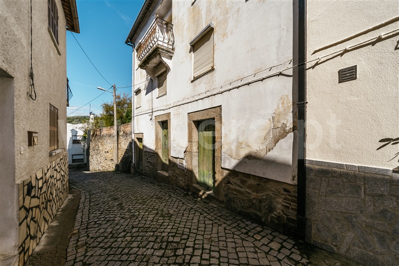 Moradia T5 com Jardim Covilhã, Paul - 1439482 - 1