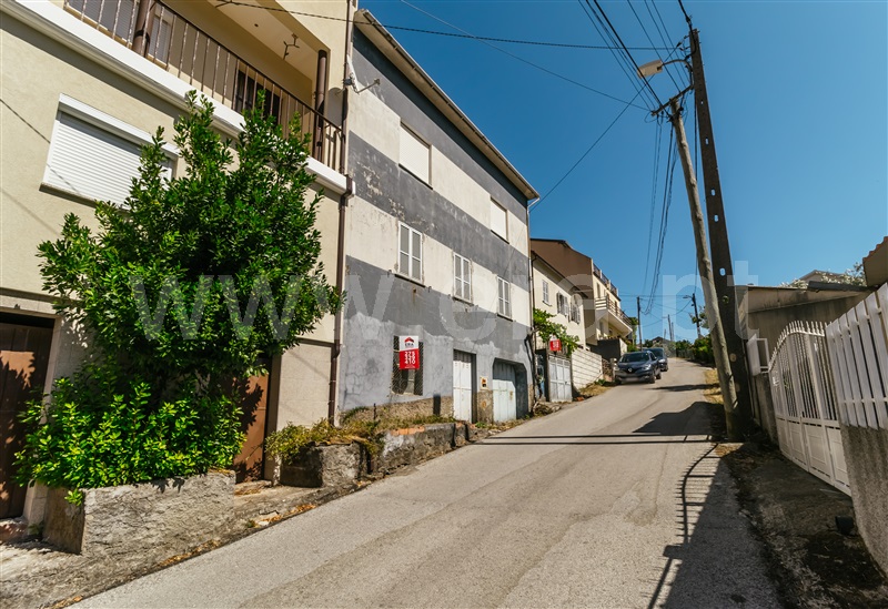 Moradia Geminada T5 / Covilhã, Sobral de São Miguel