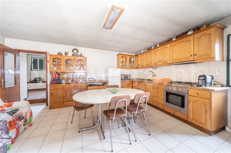 Moradia Geminada T5 / Fundão, Açor