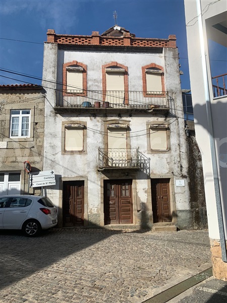 Moradia Geminada T5 / Fundão, Freixial