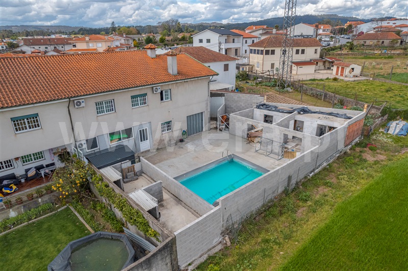 Moradia T5 à venda em Carvalhosa, Paços de Ferreira — foto 3
