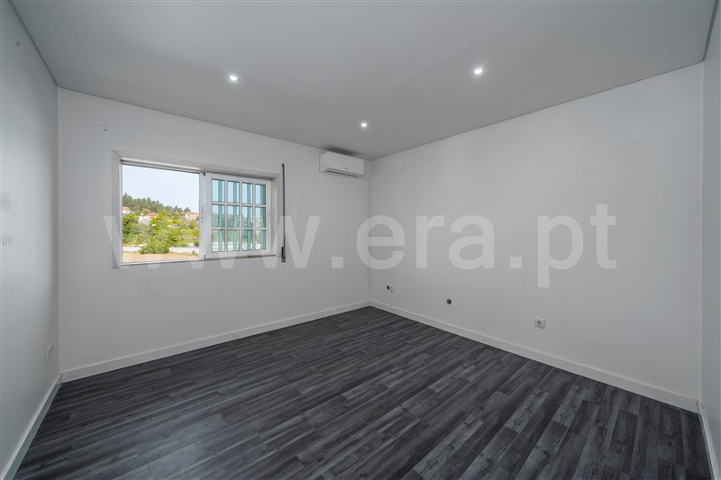 Moradia T5 à venda em Carvalhosa, Paços de Ferreira — foto 12
