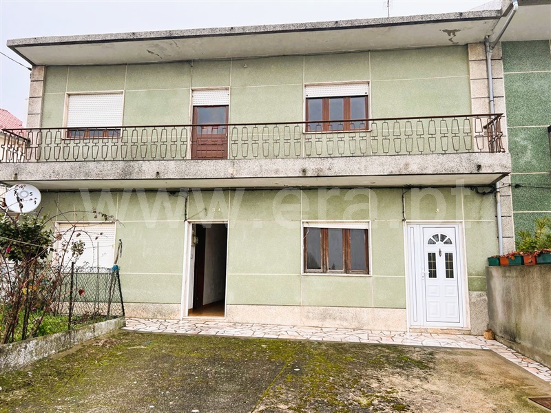 Moradia Geminada T5 / Sabugal, Sabugal e Aldeia de Santo António