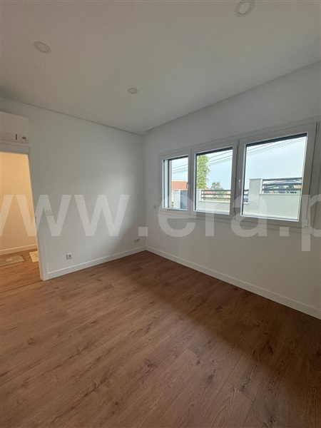 Moradia Geminada T5 / Sintra, Casal de Cambra